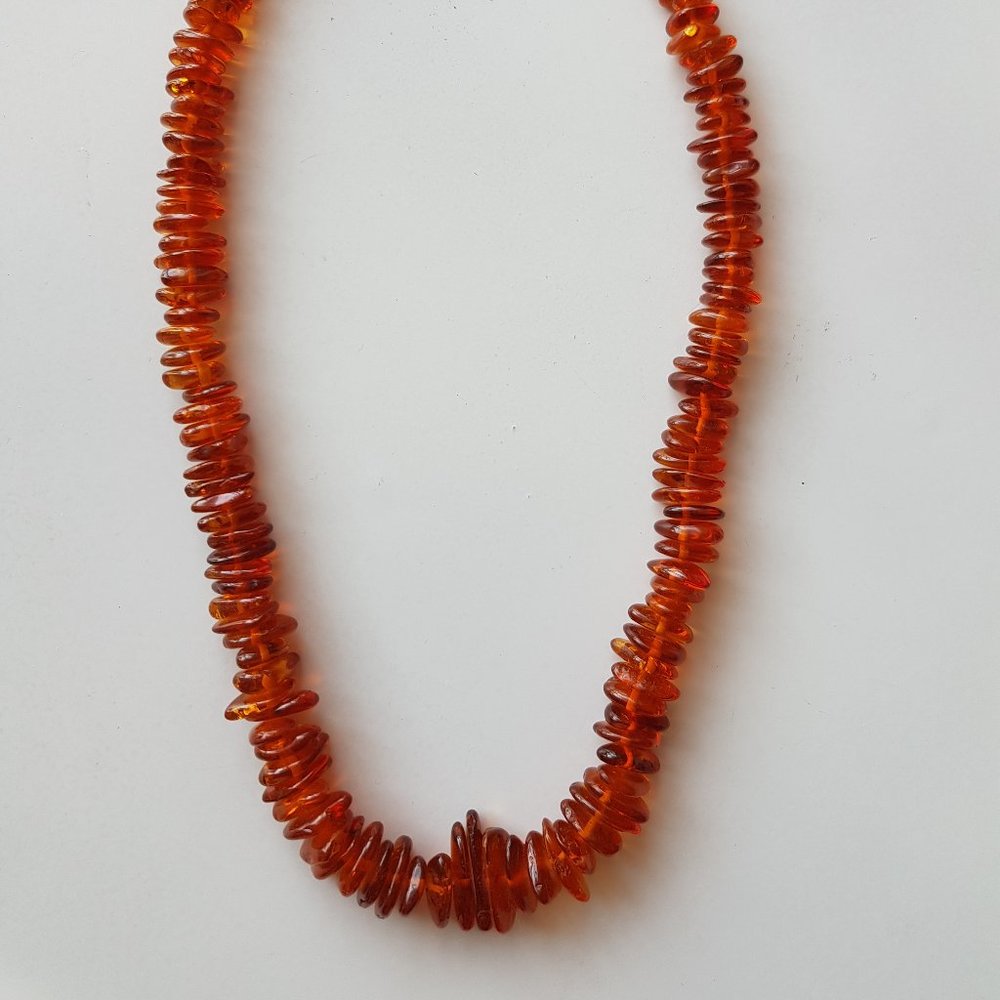 Vintage polished genuine AMBER chip necklace 21" 46 g lobster clasp